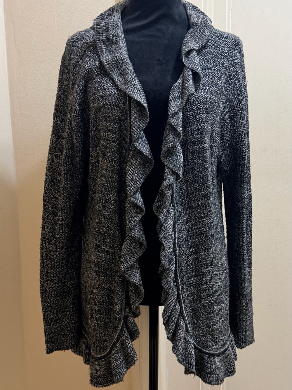 Notations Open-Front Marled Gray Ruffle Cardigan Size L